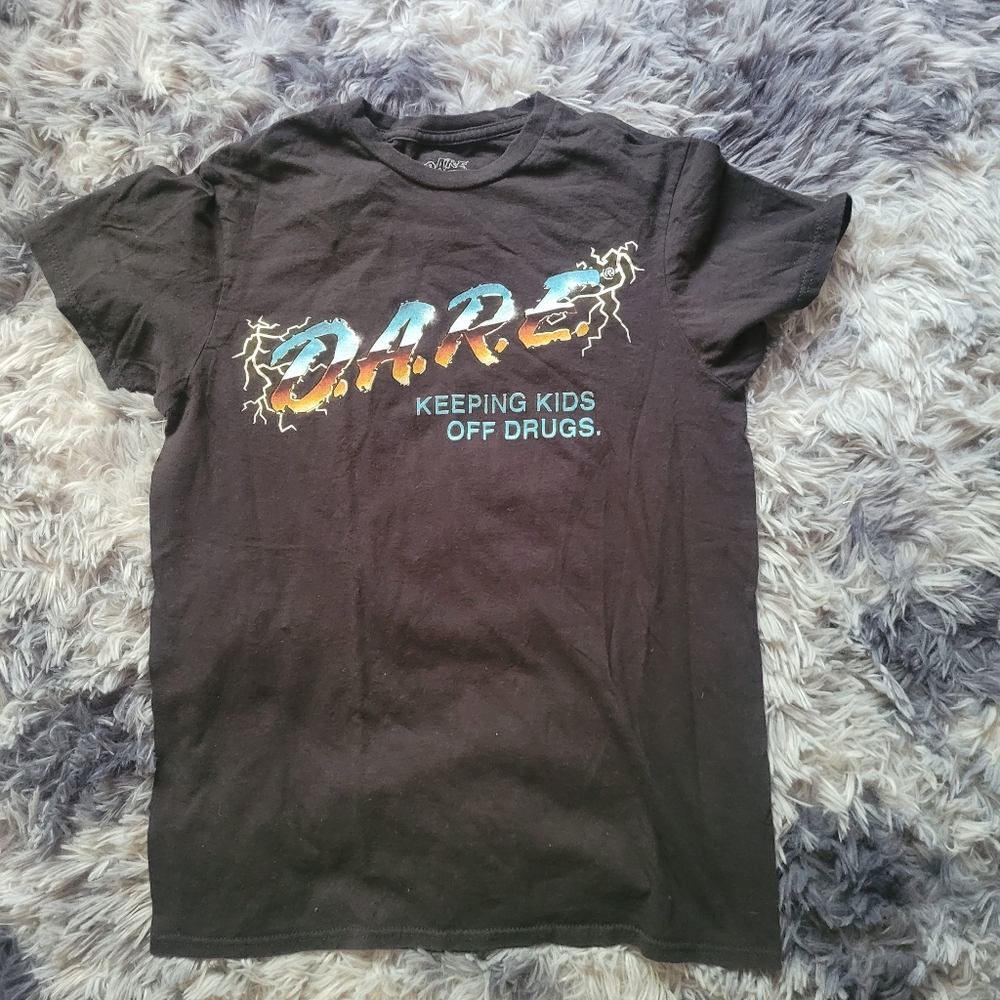 DARE To Keep Kids Off Drugs Tee Shirt Size Small